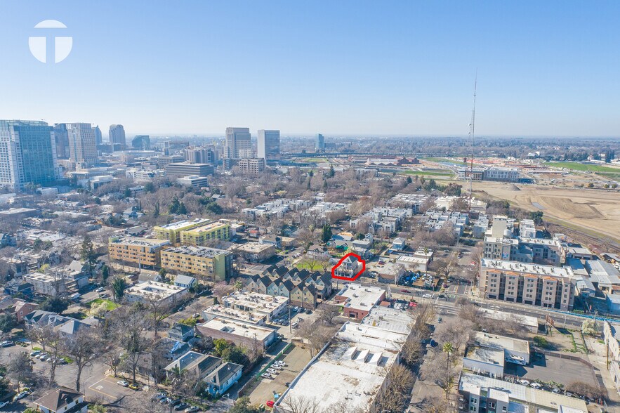 More Photos Of 318 12th St, Sacramento Storefront For Sale