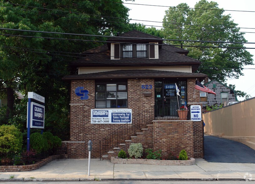 More Photos Of 623 Forest Ave, Staten Island Office For Sale