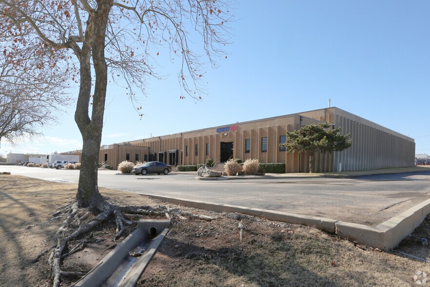 Primary Photo Of 3501 Melcat Dr, Oklahoma City Distribution For Lease