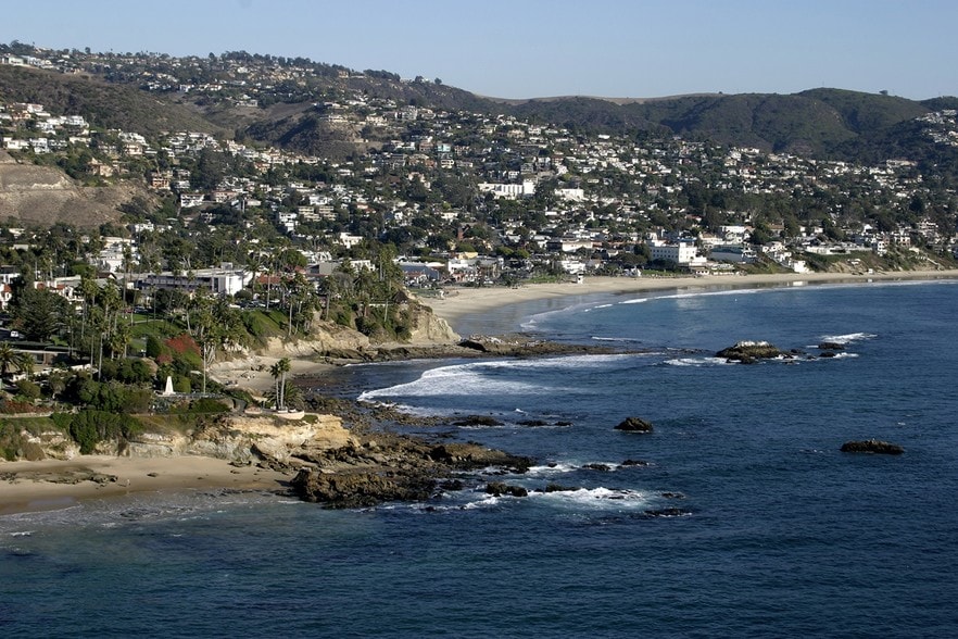 More Photos Of 224-226 Ocean Ave, Laguna Beach Freestanding For Lease