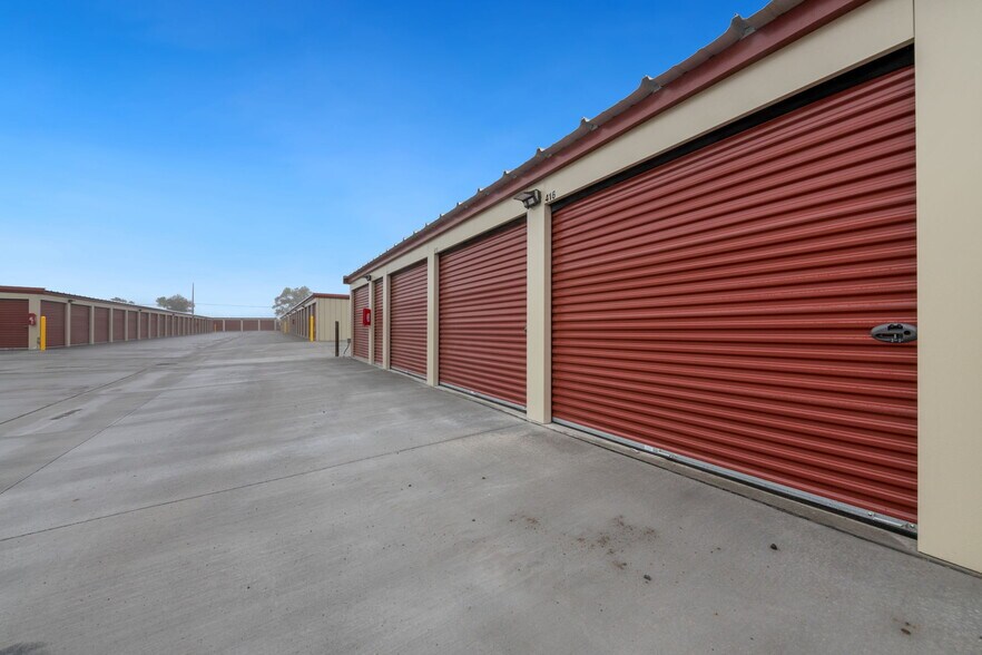 More Photos Of 1919 Wyott Dr, Cheyenne Self Storage For Sale
