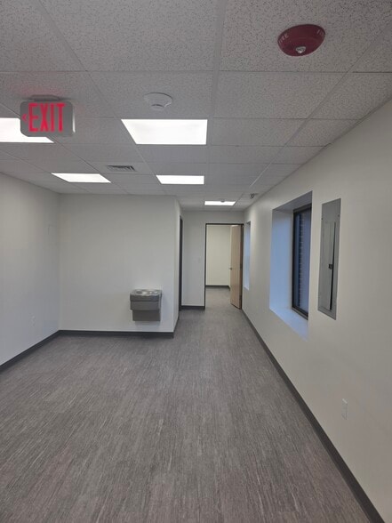 More Photos Of 23 Commonwealth Ave, Chestnut Hill Office For Lease