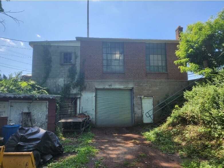 More Photos Of 537 Glastonbury Tpke, Portland Freestanding For Sale