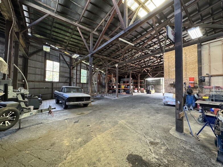 More Photos Of 1625 Washington St, Oregon City Flex For Sale