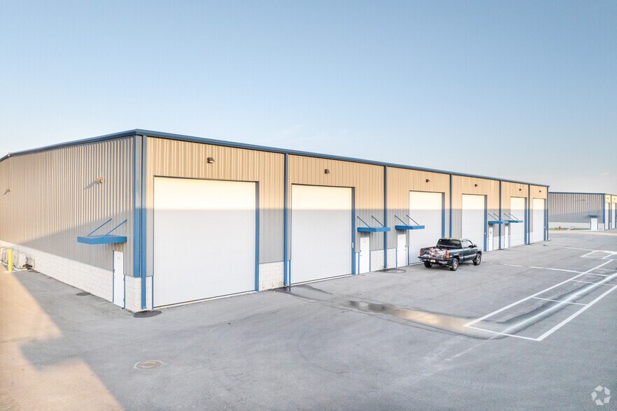 More Photos Of 16291 Innovation Lane, Fort Myers Self Storage For Sale