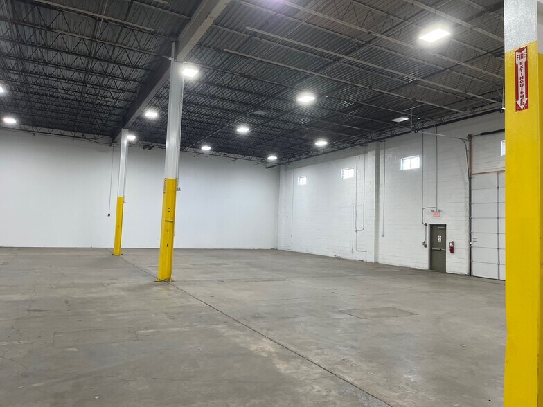 More Photos Of 1050 Bethlehem Pike, North Wales Showroom For Lease