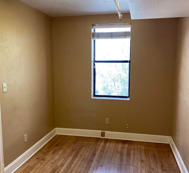 More Photos Of 19 SW 2nd St, Gainesville Office For Lease