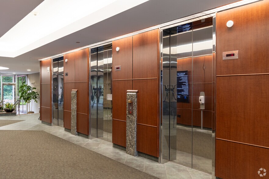 More Photos Of 7501 Boulder View Dr, North Chesterfield Unknown For Lease