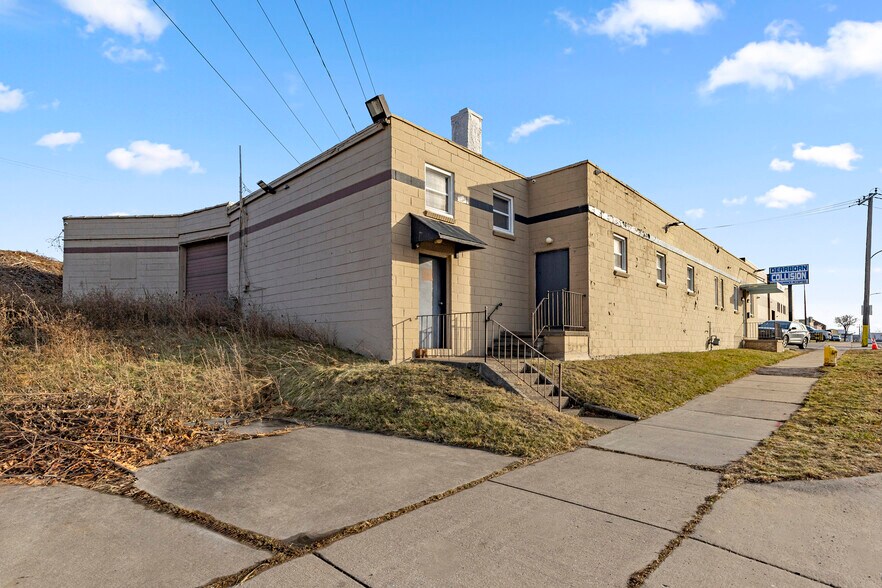 More Photos Of 5420 Oakman Blvd, Dearborn Warehouse For Sale