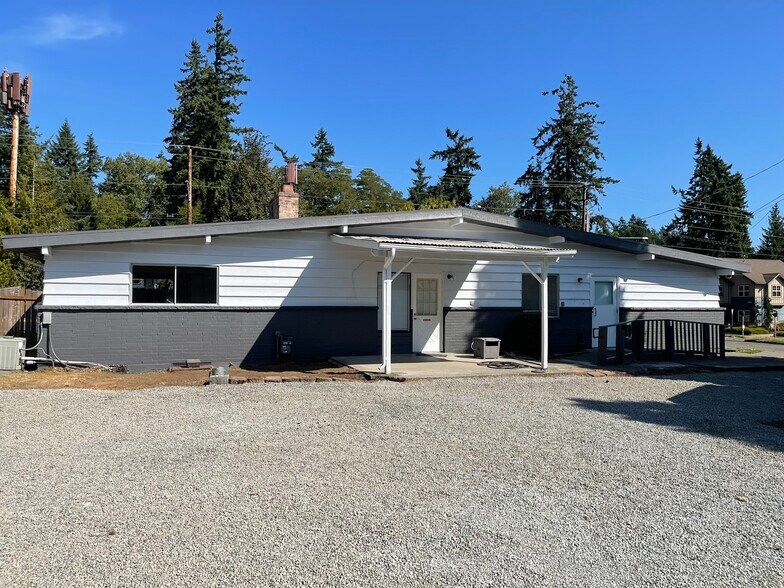 More Photos Of 23920 Bothell Everett Hwy, Bothell General Retail For Lease