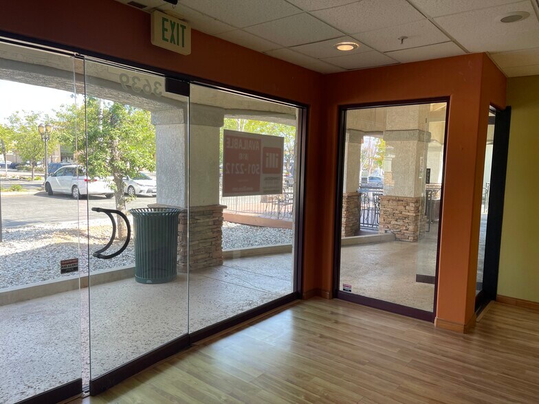 More Photos Of 3637-3755 E Thousand Oaks Blvd, Thousand Oaks Unknown For Lease