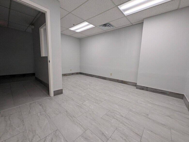 More Photos Of 701 NW Federal Hwy, Stuart Medical For Lease
