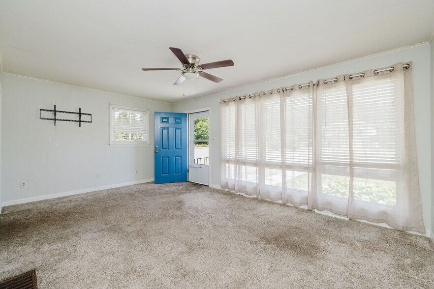 More Photos Of 817 State Rd, Westport Freestanding For Sale