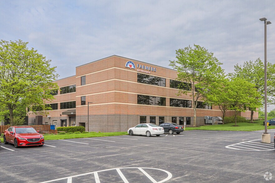 More Photos Of 5665 N Kraft Lk SE, Caledonia Medical For Lease