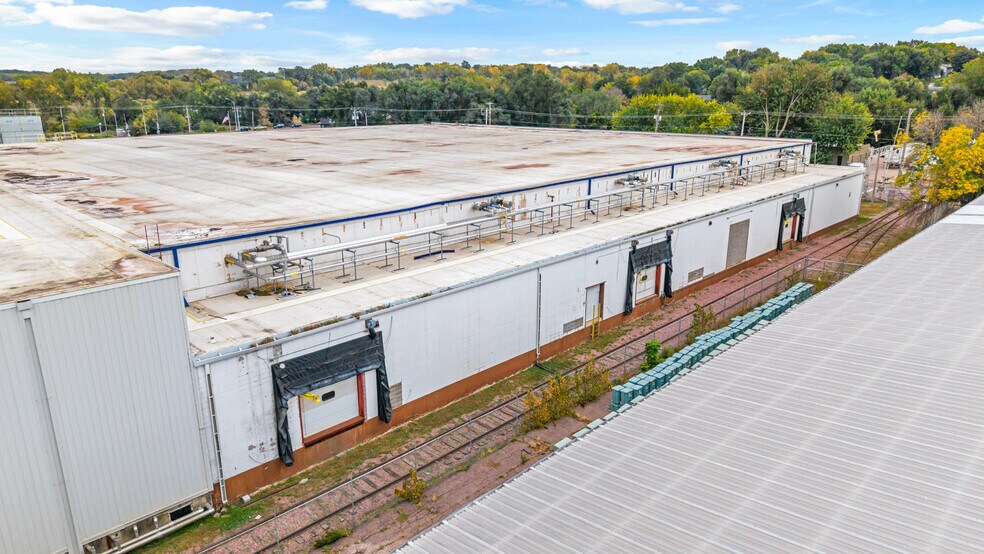 More Photos Of 2300 E Rice St, Sioux Falls Refrigeration Cold Storage For Lease