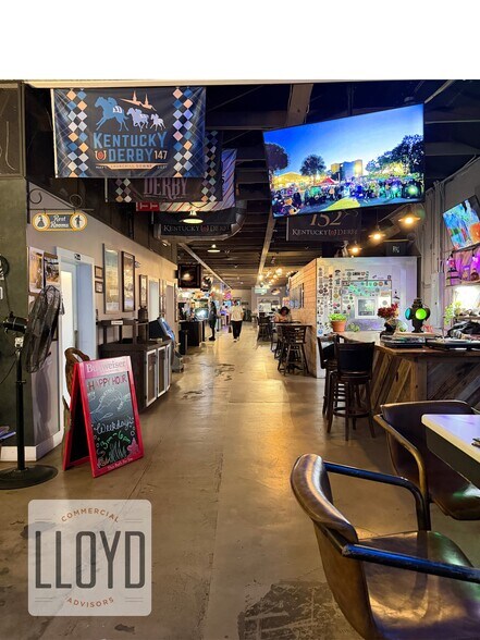 More Photos Of 212 W 1st St, Sanford Restaurant For Sale