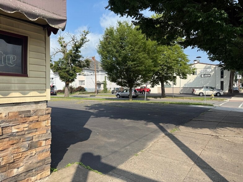 More Photos Of 430 Market St, Kingston Storefront Retail Residential For Sale