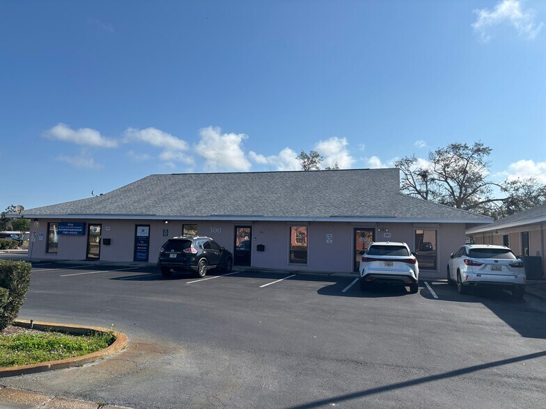 More Photos Of 6220 Manatee Ave W, Bradenton Medical For Sale
