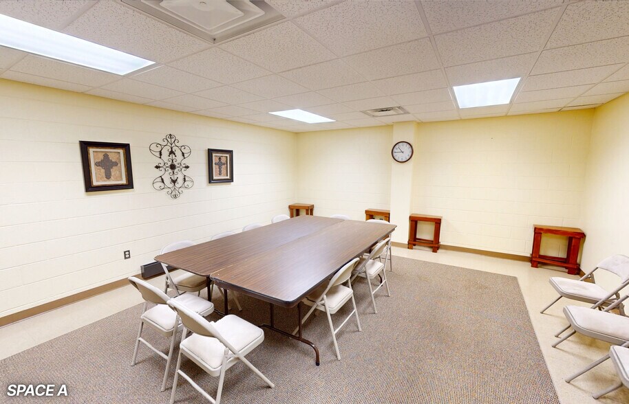 More Photos Of 4493 Bonsack Rd, Roanoke Specialty For Lease