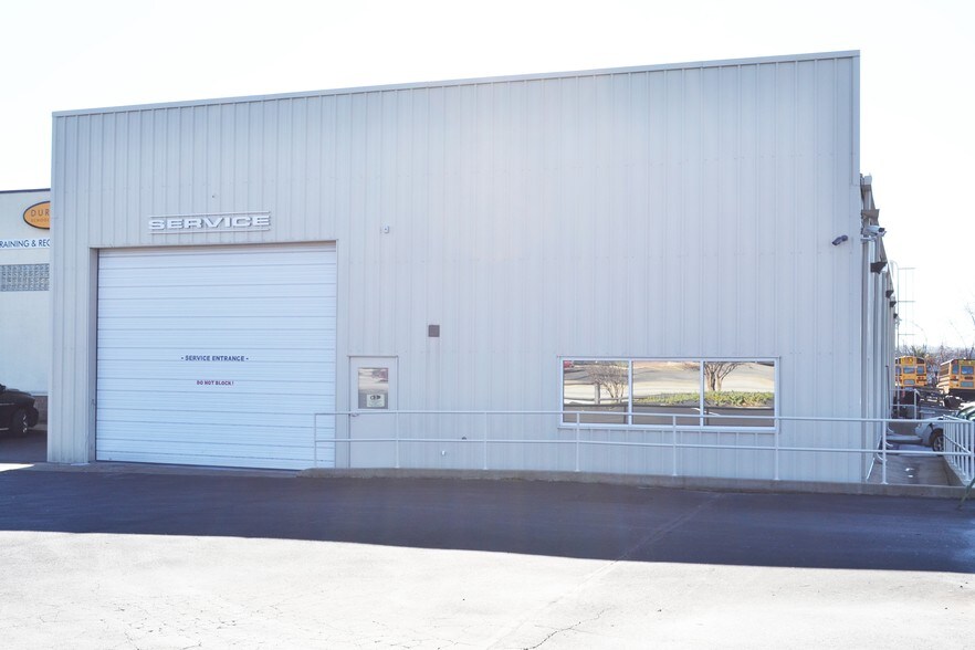 More Photos Of 2471 Covington Pike, Memphis General Retail For Sale