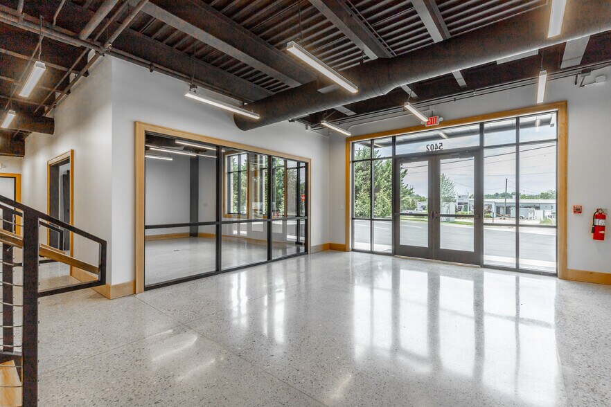 More Photos Of 5402 Ooltewah Ringgold Rd, College Dale Flex For Lease