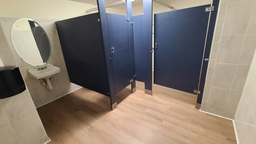 More Photos Of 149 Sawmill Ct, East Stroudsburg Storefront Retail Office For Lease