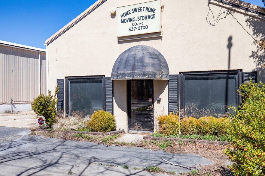 More Photos Of 342 Montauk Hwy, Wainscott Warehouse For Sale