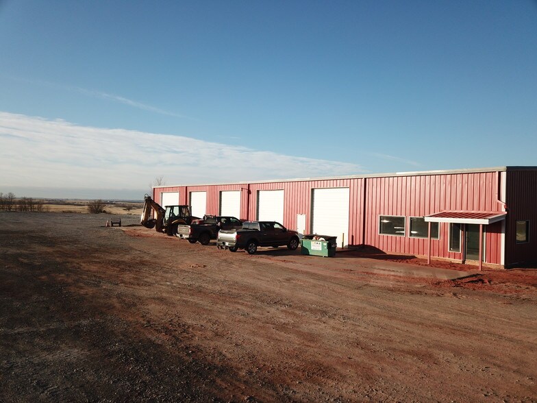 More Photos Of 6798 NW Expressway, Okarche Manufacturing For Lease