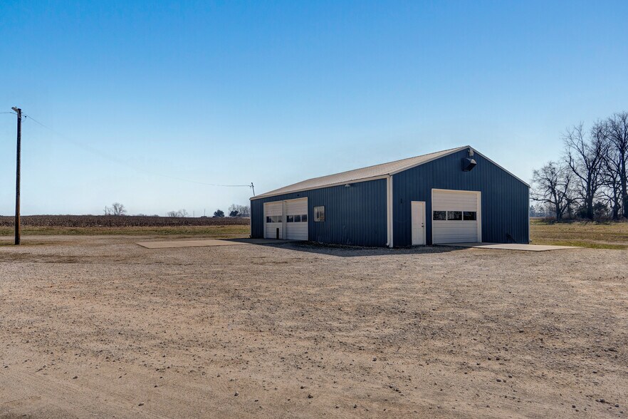 More Photos Of 972 US Highway 60 S, Billings Industrial For Sale