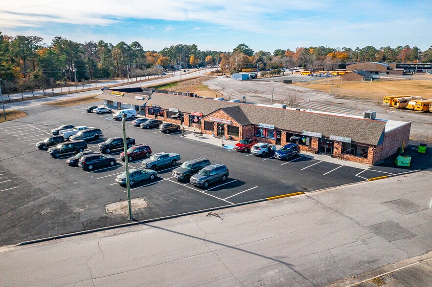 More Photos Of 1904-1918 Dr. Martin Luther King Jr. Blvd, New Bern General Retail For Lease