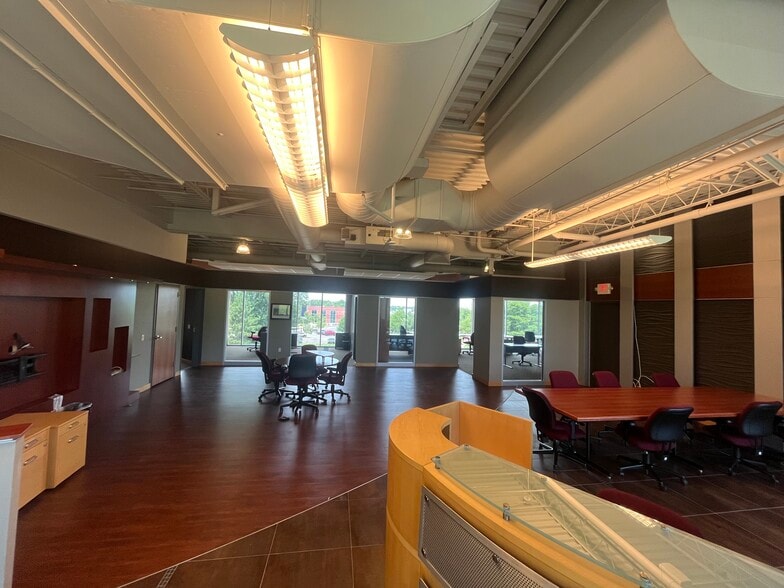 More Photos Of 2655 Research Park Dr, Fitchburg Office For Sale