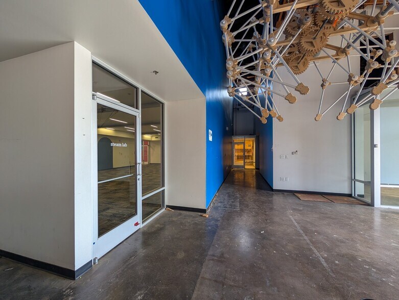 More Photos Of 201 E Broadway St, North Little Rock Freestanding For Lease