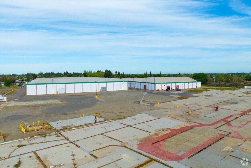 More Photos Of 2906 Santa Fe St, Riverbank Unknown For Lease