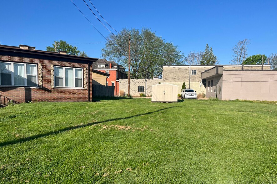 More Photos Of 350 5th Ave, Huntington Medical For Sale