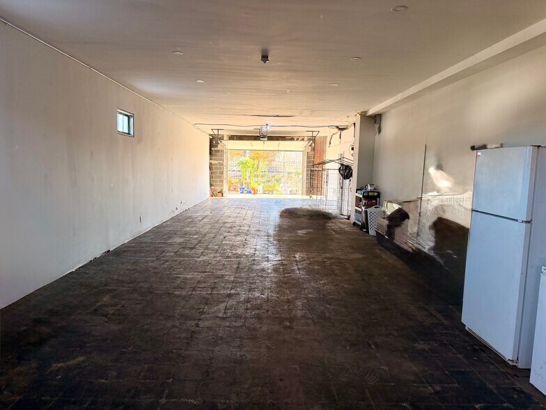 More Photos Of 69 Saint Mihiel Dr, Riverside Warehouse For Sale