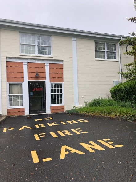 More Photos Of 3145 Bordentown Ave, Parlin Showroom For Sale