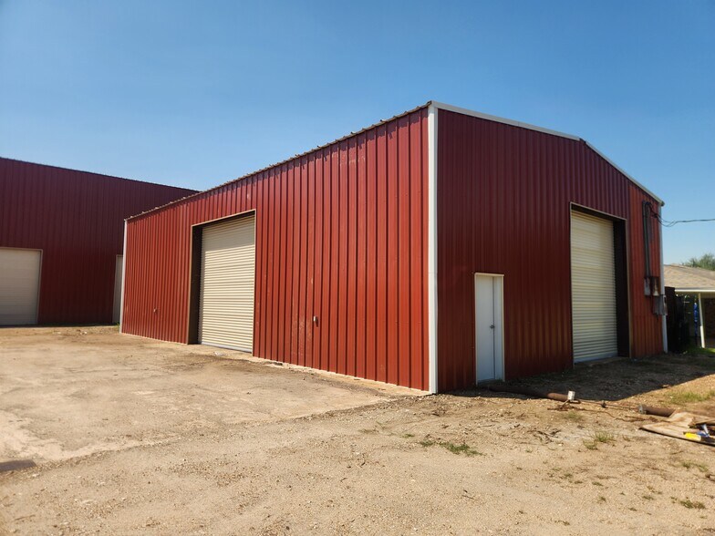 More Photos Of 3602 Mona St, Pearland Warehouse For Sale