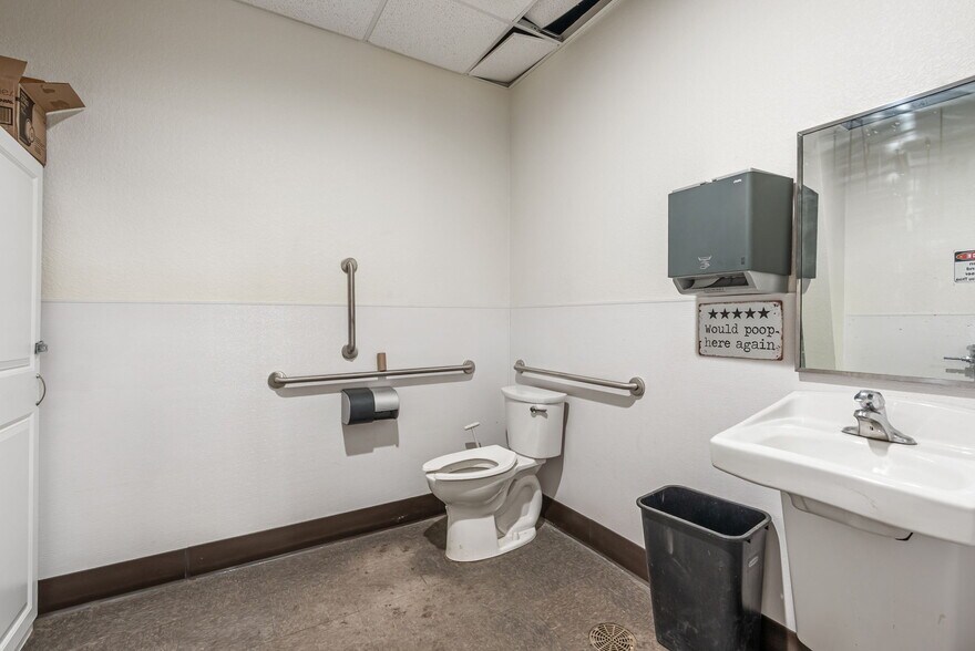 More Photos Of 8025 Iron Tower Ct, Colorado Springs Industrial For Lease