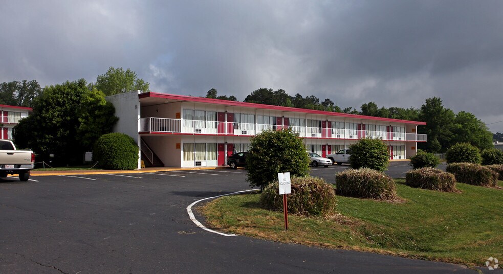 More Photos Of 1240 S Lucky Penny St, Charlotte Hotel For Sale