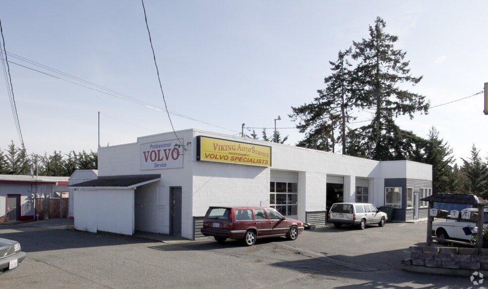 Primary Photo Of 23125 Wa-99 Hwy, Edmonds Auto Repair For Sale