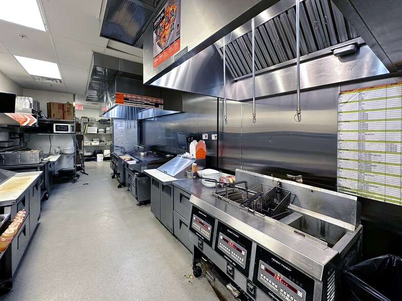 More Photos Of 3845 Village Dr, Lincoln Restaurant For Lease