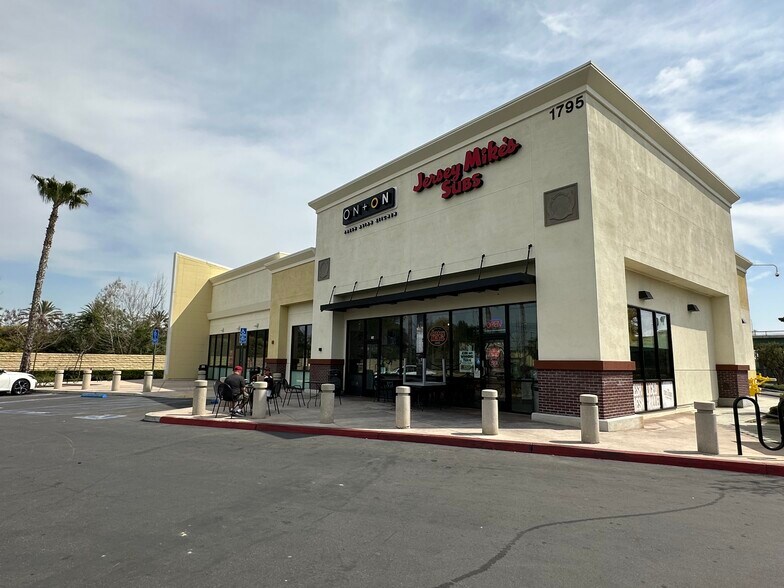 More Photos Of 1795 S Alameda St, Compton Storefront For Lease