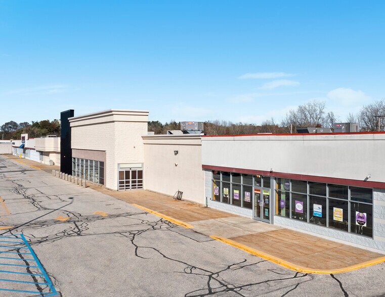 More Photos Of 4100-4112 Franklin St, Michigan City Storefront For Sale