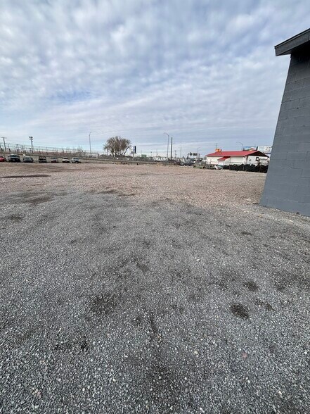 More Photos Of 270 E Day St, Pocatello Warehouse For Lease