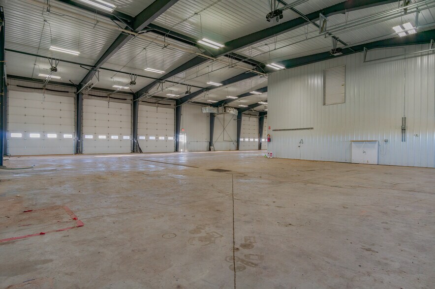 More Photos Of 2981 109th Ave SW, Dickinson Warehouse For Lease