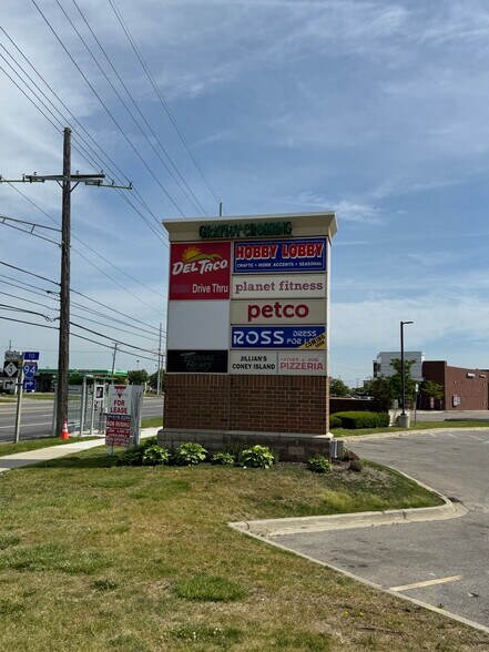 More Photos Of 50700-50870 Gratiot Ave, Chesterfield Unknown For Lease