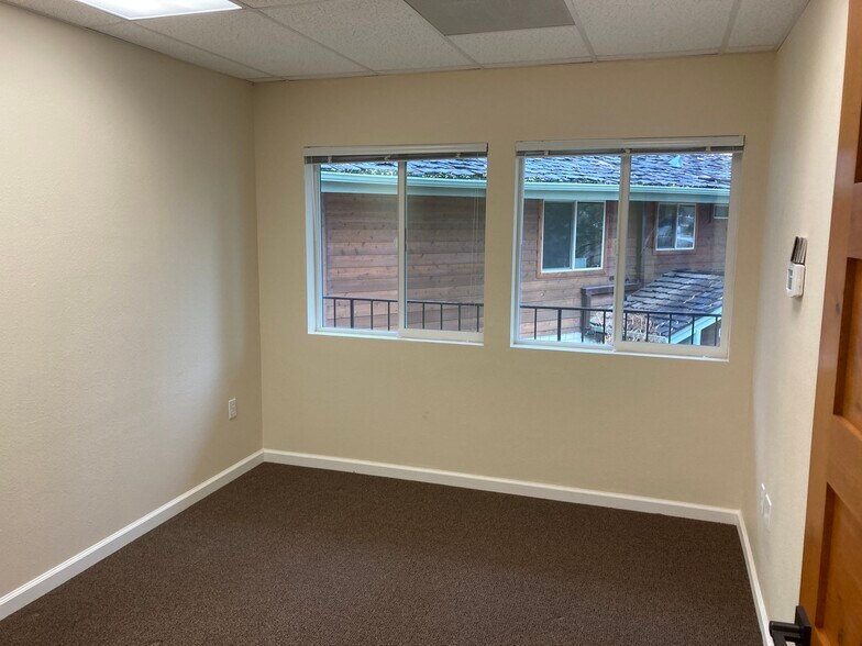 More Photos Of 124 McFaul Way, Zephyr Cove Office For Lease