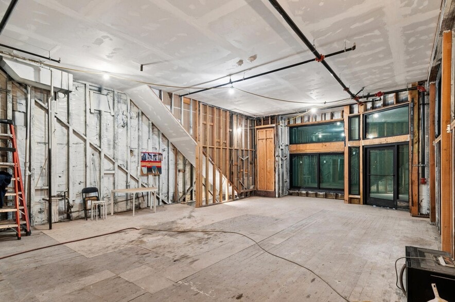 More Photos Of 2401-2405 16th St, San Francisco Apartments For Sale