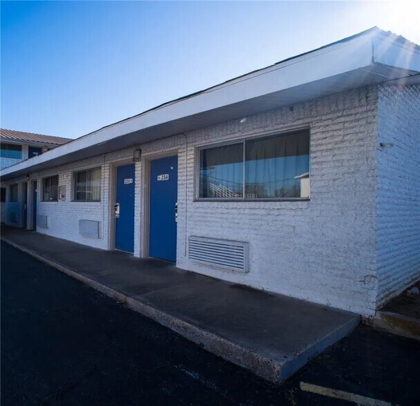 More Photos Of 520 S Jackson St, Jacksonville Hotel For Sale