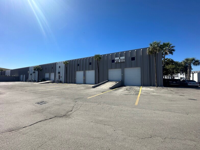 More Photos Of 9700-9770 NW 91st Ct, Medley Manufacturing For Lease